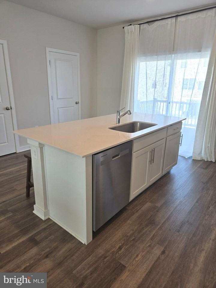 519 Swift Heron Ave - Photo 3 of 15