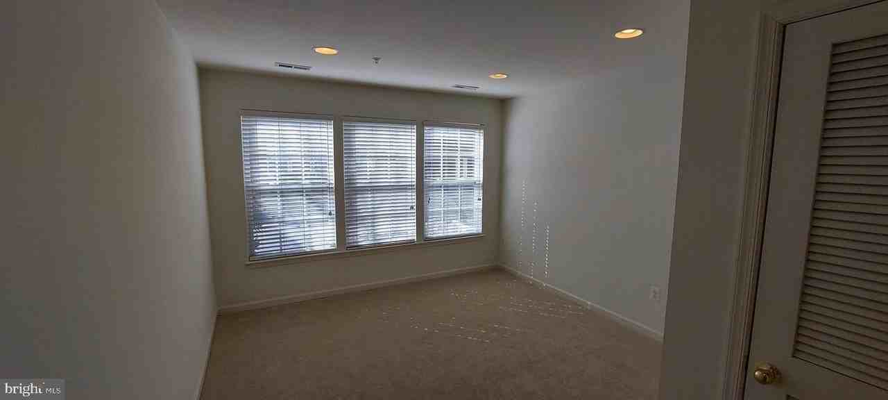 7112 Silverleaf Oak Rd #169 - Photo 2 of 27