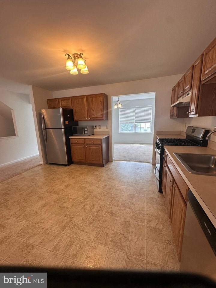 1051 Balley Dr - Photo 4 of 21