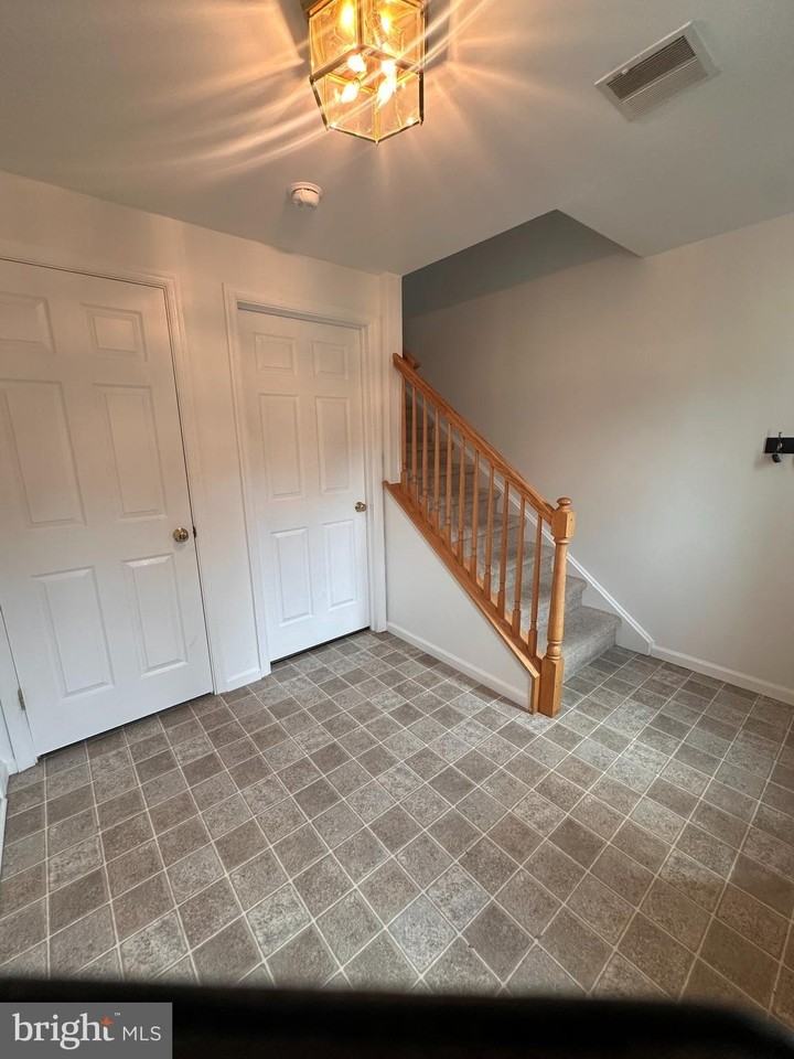1051 Balley Dr - Photo 7 of 21