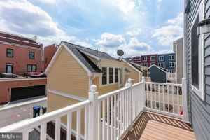 featured image of 723 Diamond Ave