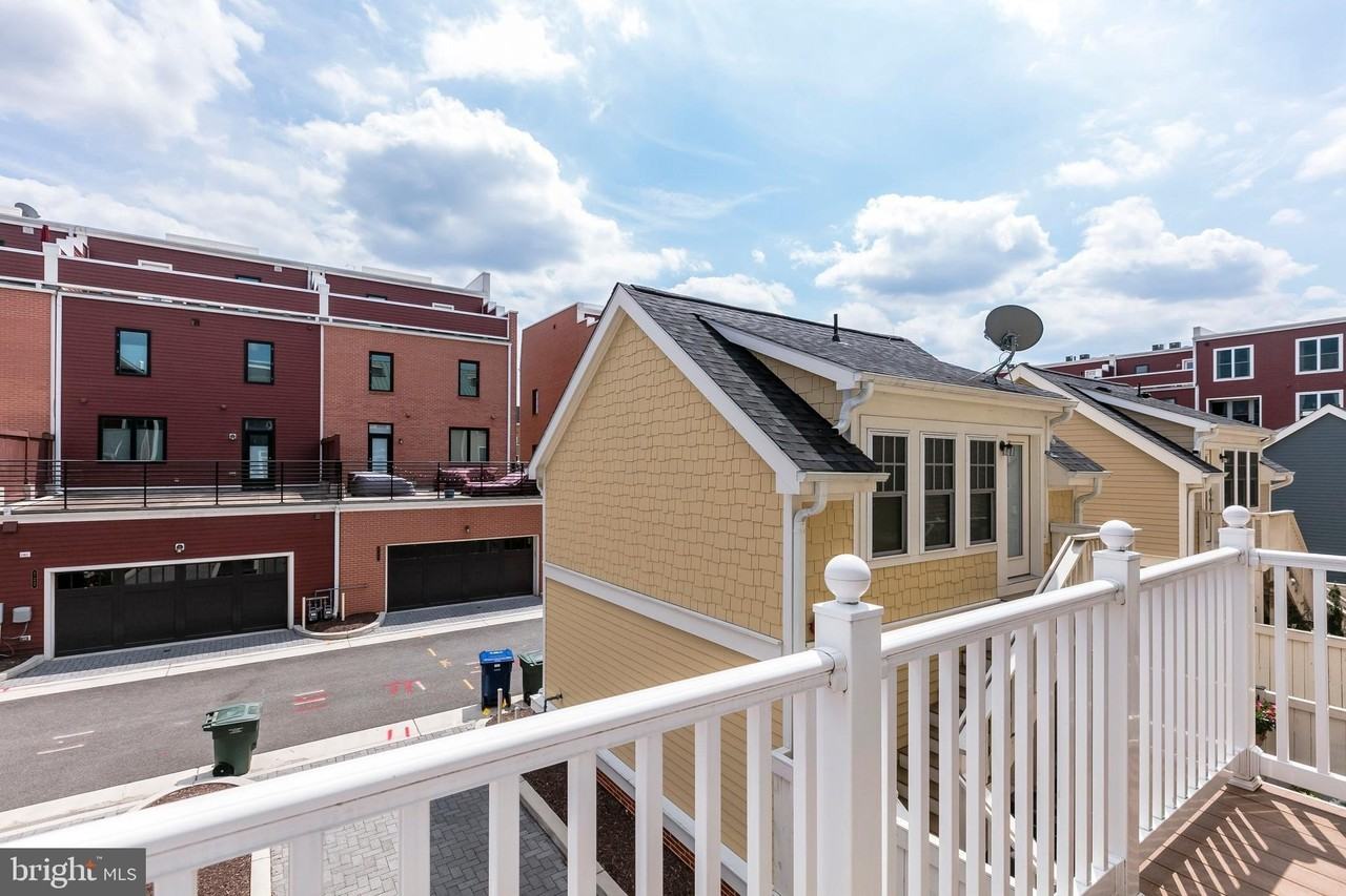 723 Diamond Ave - Photo 2 of 50
