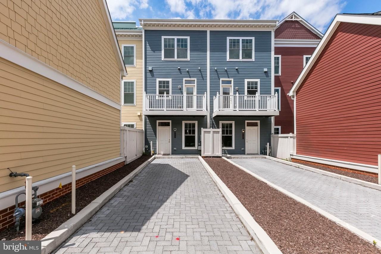 723 Diamond Ave - Photo 6 of 50