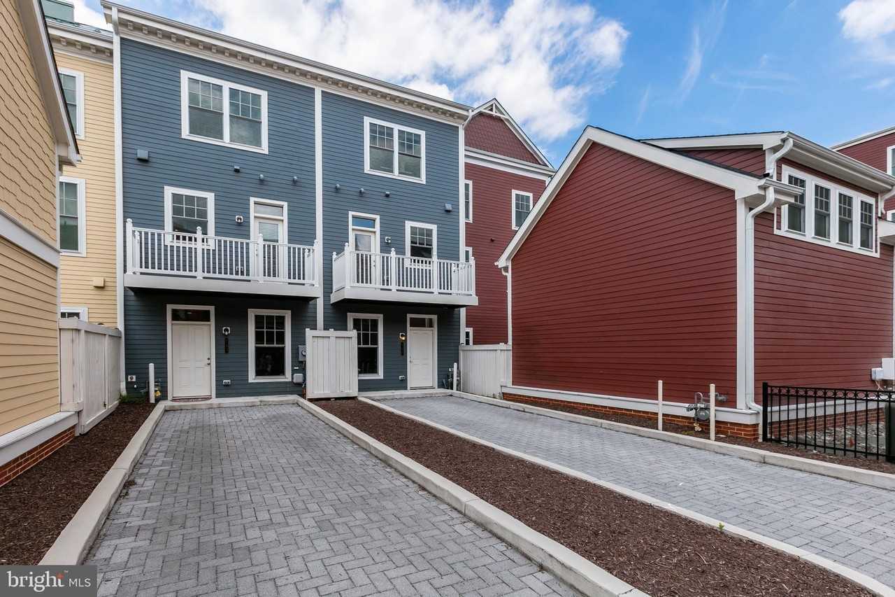 723 Diamond Ave - Photo 7 of 50
