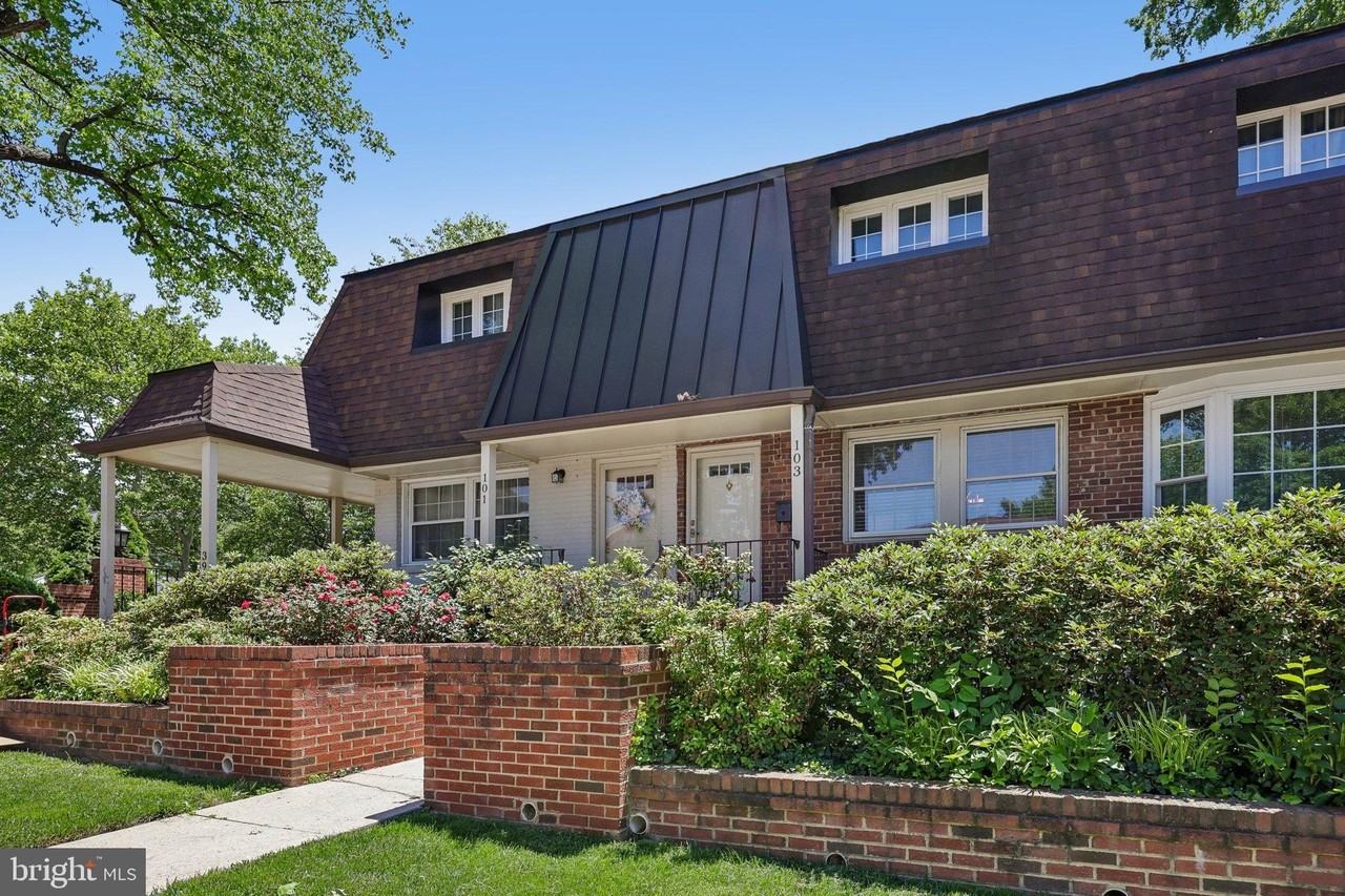 103 S Virginia Ave #401 - Photo 4 of 27