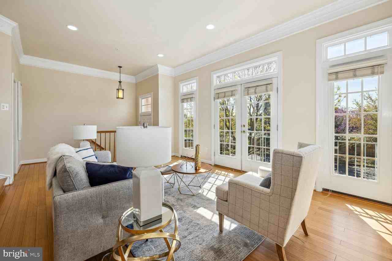1813 Dawson St - Photo 4 of 27