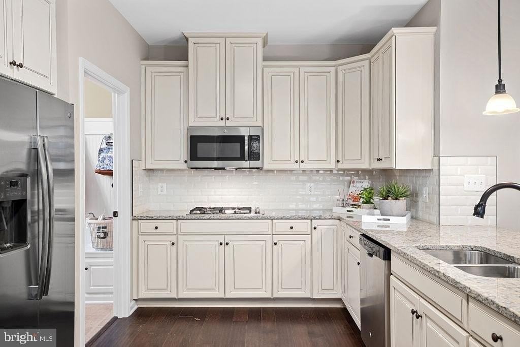 18040 Red Mulberry Rd - Photo 7 of 46