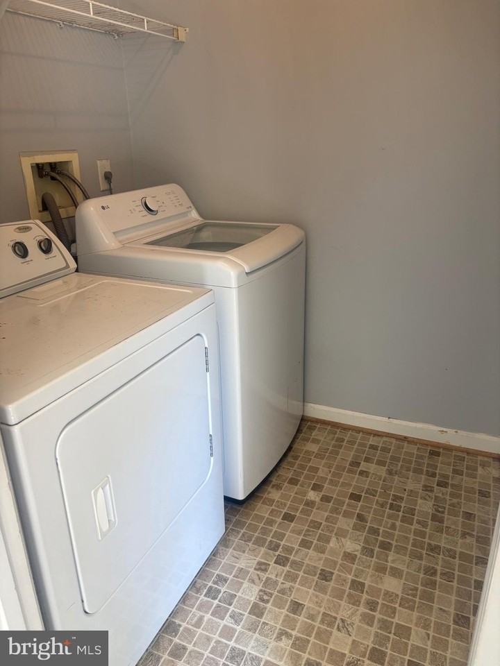 103 Raphael Ct - Photo 4 of 20