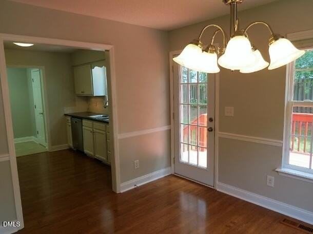 10 Knightsbridge Ct - Photo 5 of 22