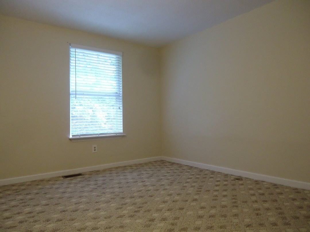 1709 Murad Ct - Photo 5 of 20