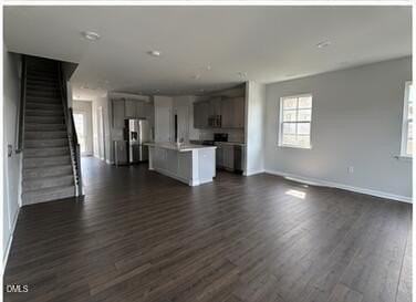 243 Paramount Dr - Photo 2 of 16