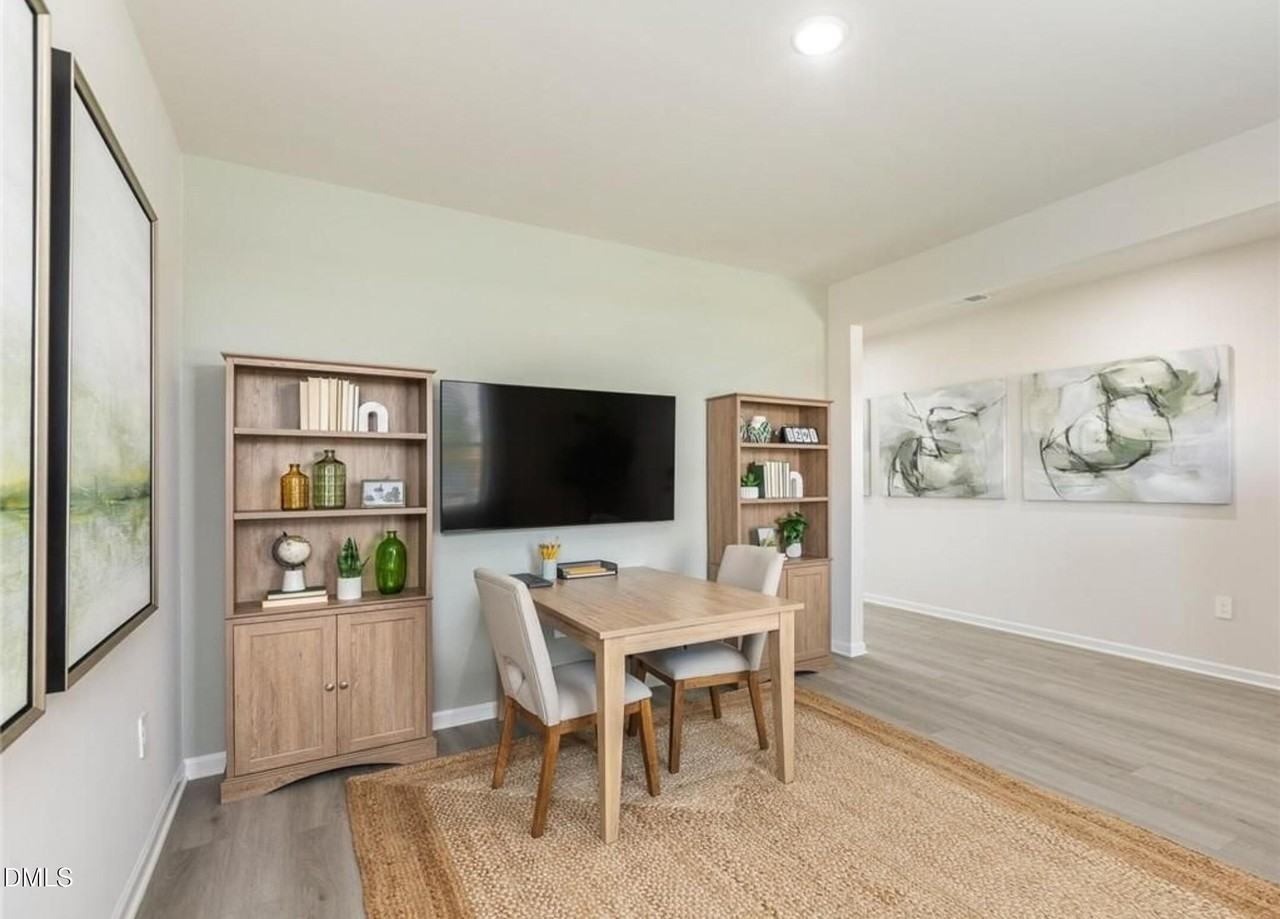 2118 Cherry Creek Rd - Photo 2 of 47