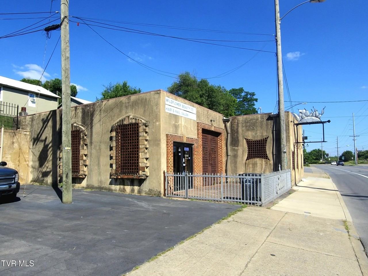1009 E Sullivan St - Photo 2 of 17