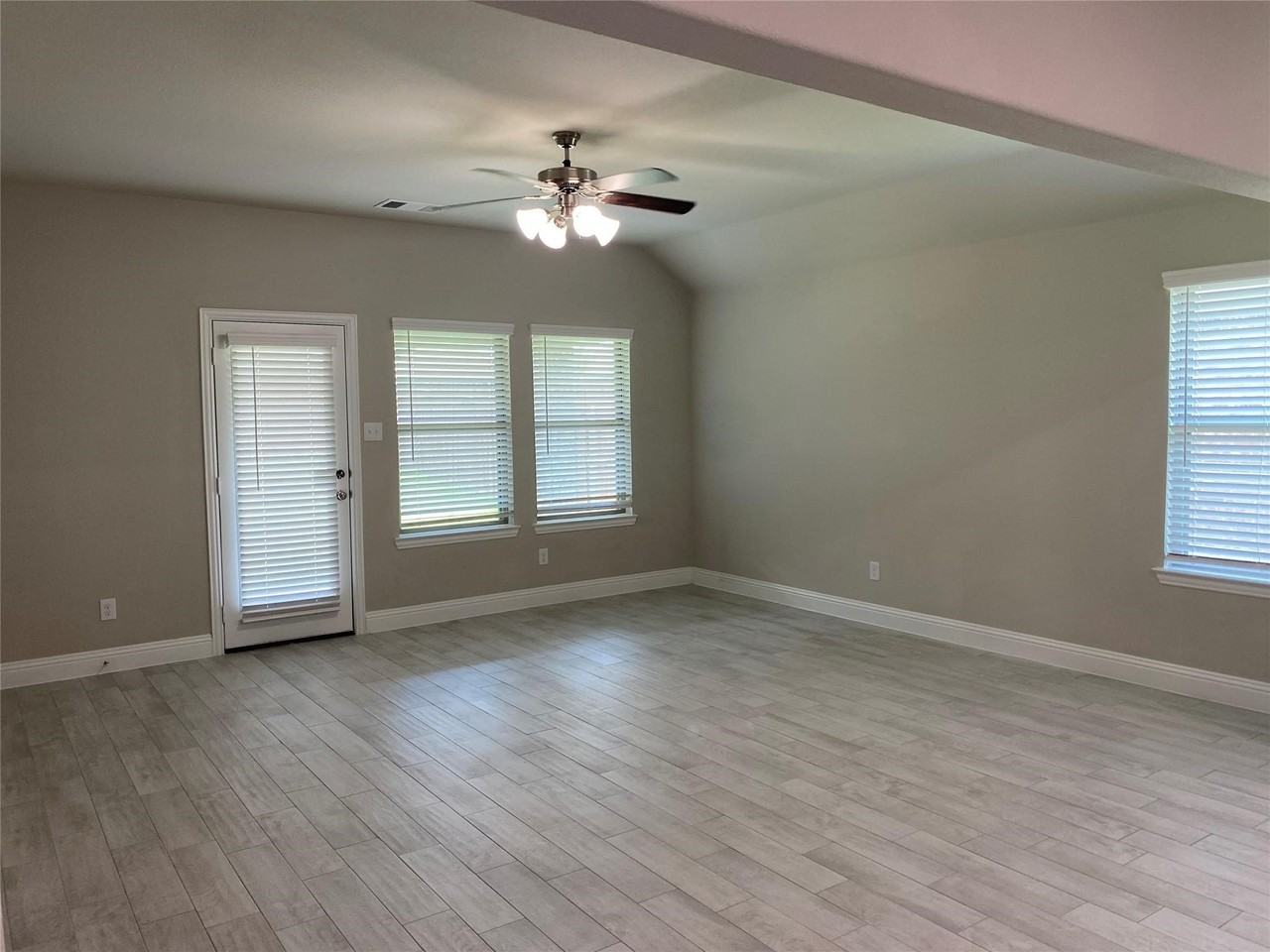 4162 Perch Dr - Photo 7 of 22