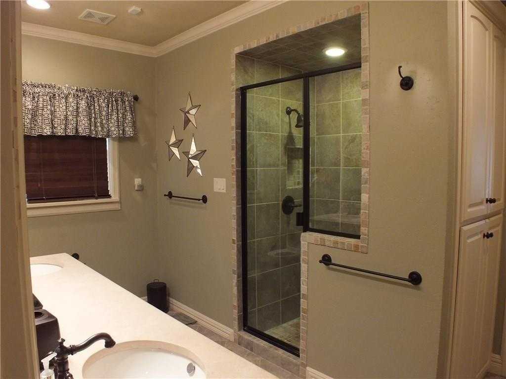 3241 Cockrell Ave - Photo 6 of 8