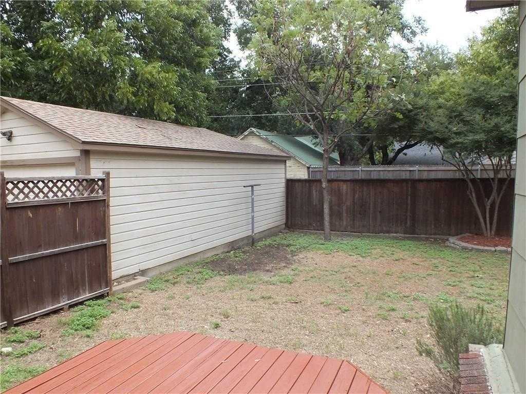 3241 Cockrell Ave - Photo 7 of 8