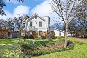 featured image of 200 Eagle Ct