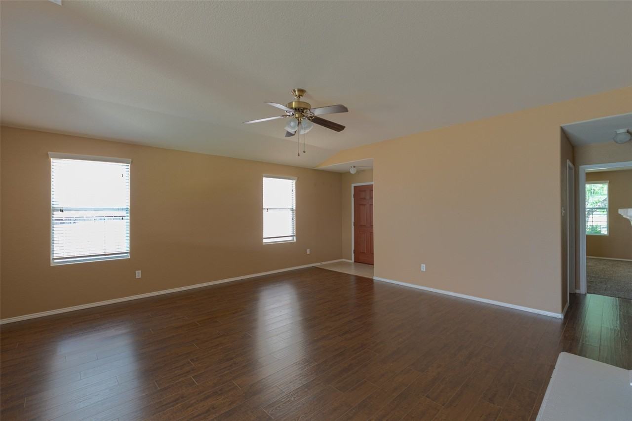 590 Arthur Dr - Photo 6 of 39