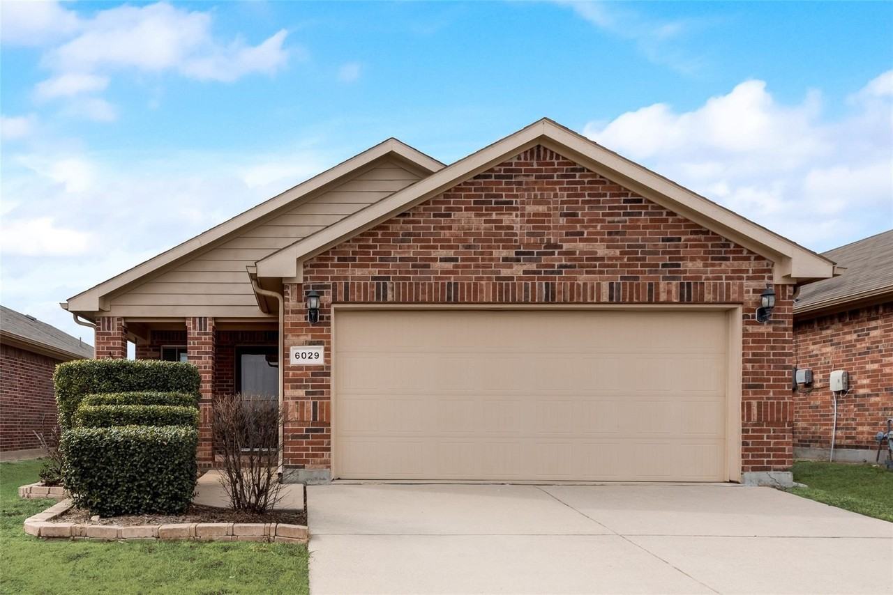 6029 Kristen Dr - Photo 2 of 18