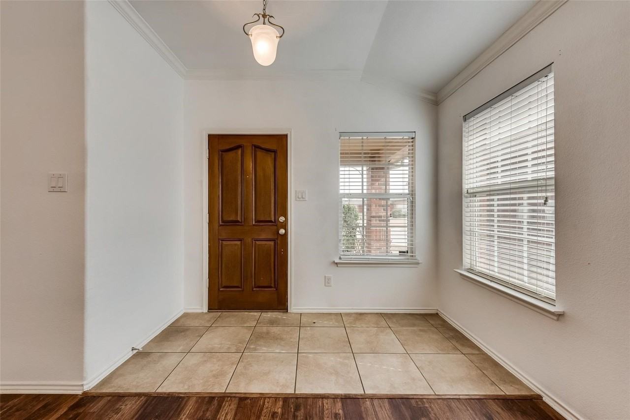 6029 Kristen Dr - Photo 4 of 18