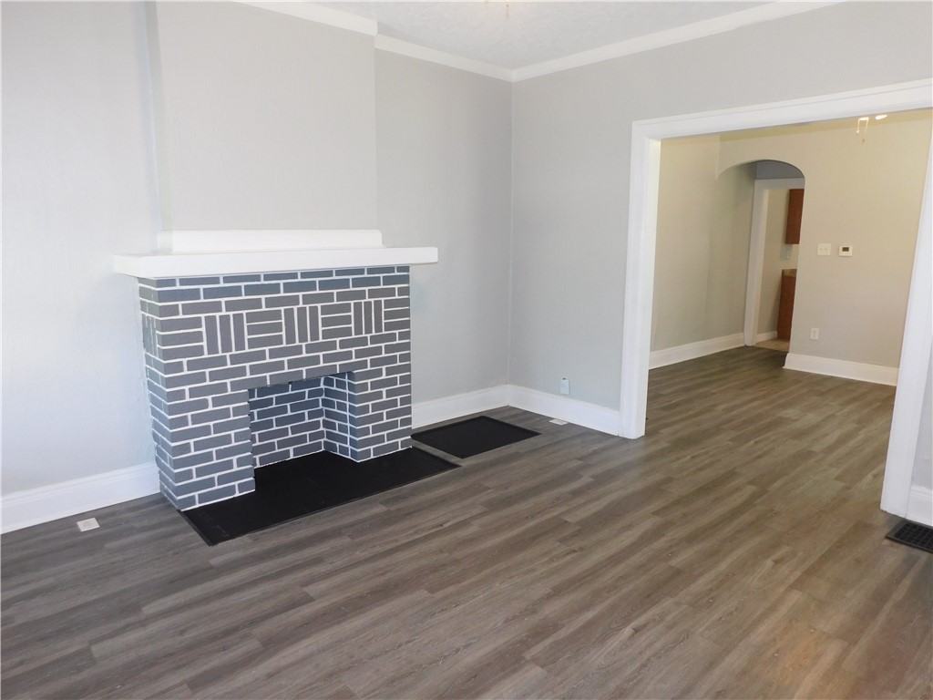 218 W Fairview Ave - Photo 3 of 13