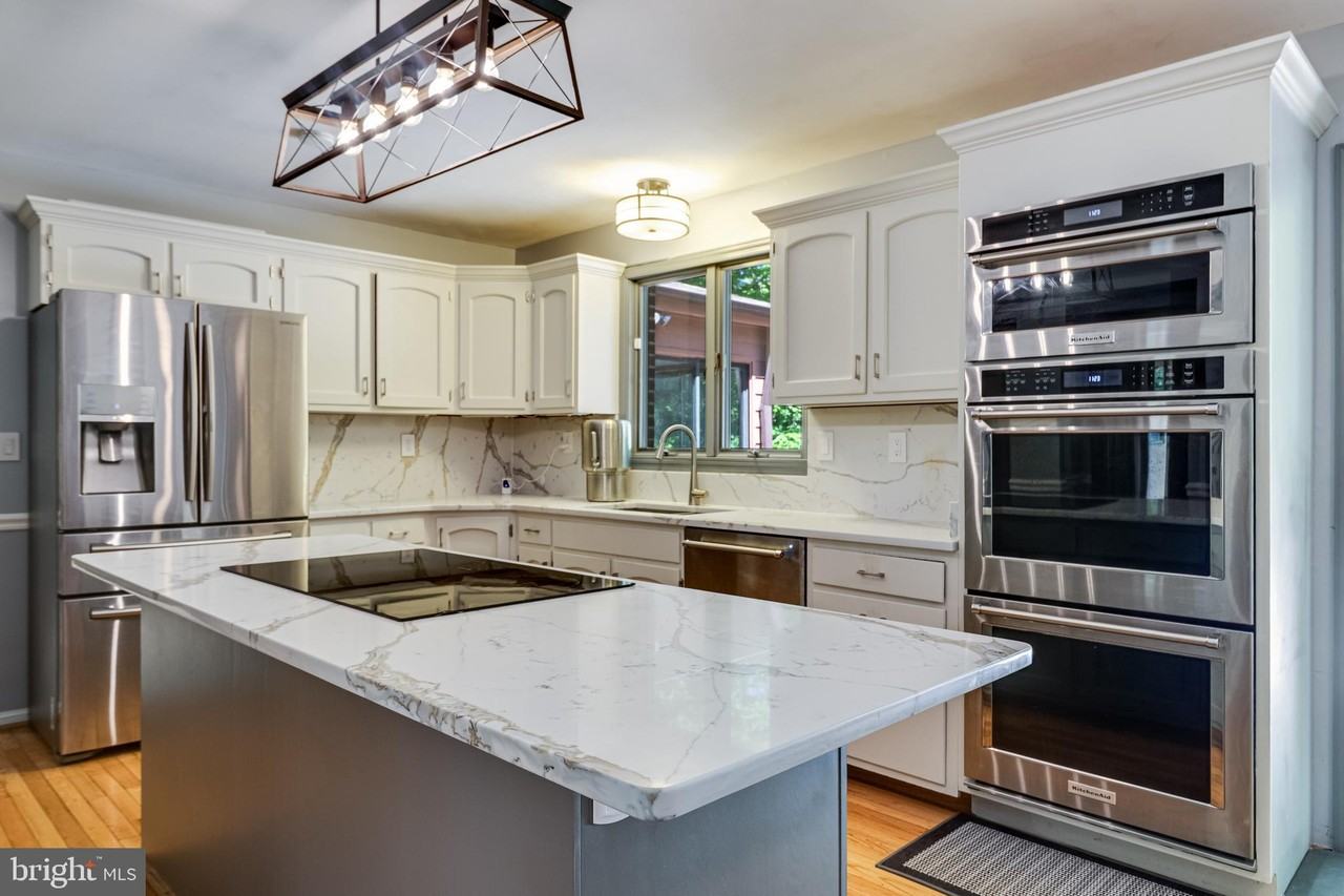 8150 Plowden Dr - Photo 2 of 50
