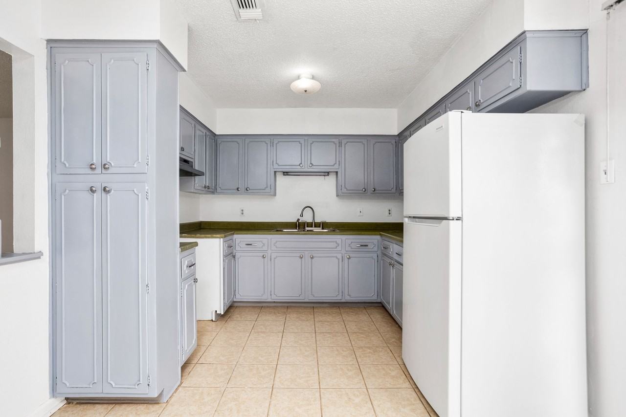 5726 Alnwick St #1 - Photo 5 of 10