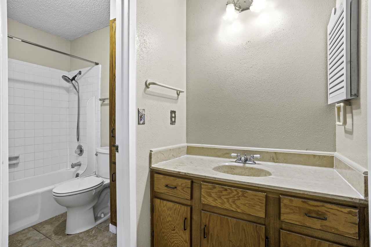 7254 Flaming Forest St #1 - Photo 6 of 14