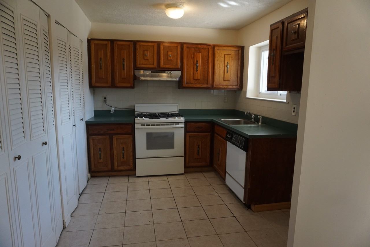 118 Feller Dr - Photo 3 of 6