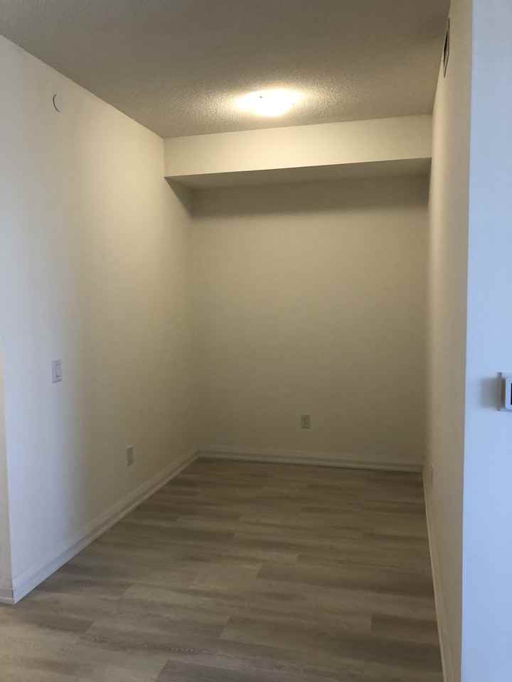 3260 Sheppard Avenue East #1606 - Photo 4 of 16