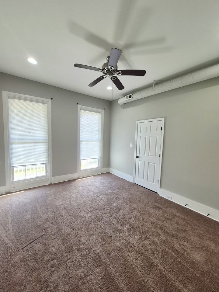 2820 Q St #1 - Photo 4 of 32