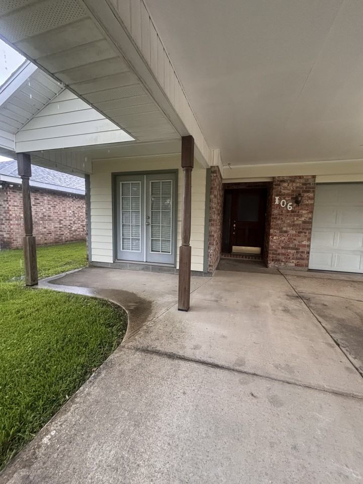 106 Darteze Dr #1 - Photo 2 of 19