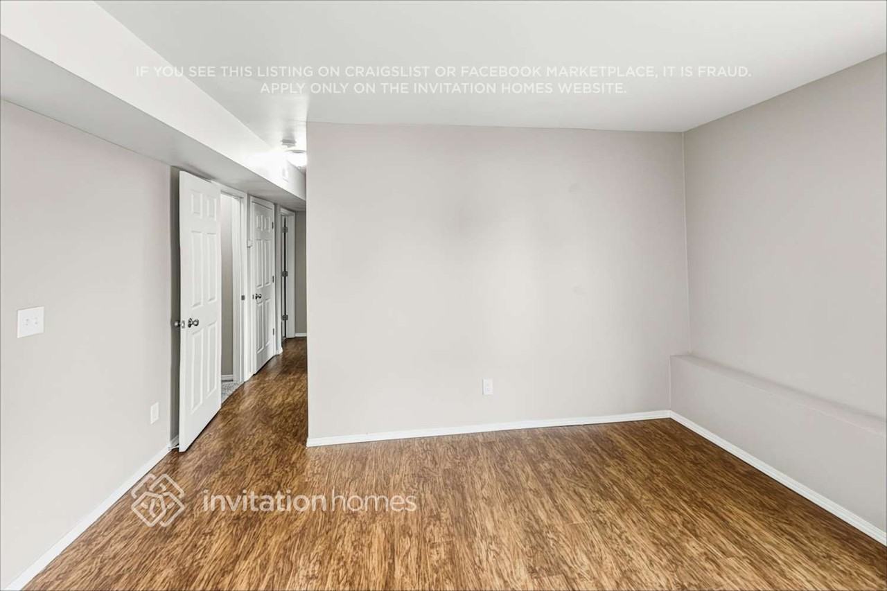 8018 Crown Ridge Blvd - Photo 7 of 20