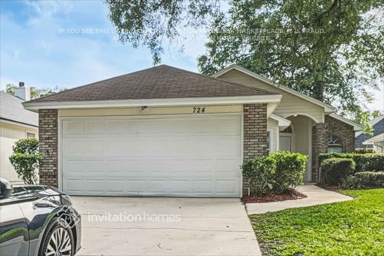 724 Putters Green Way S