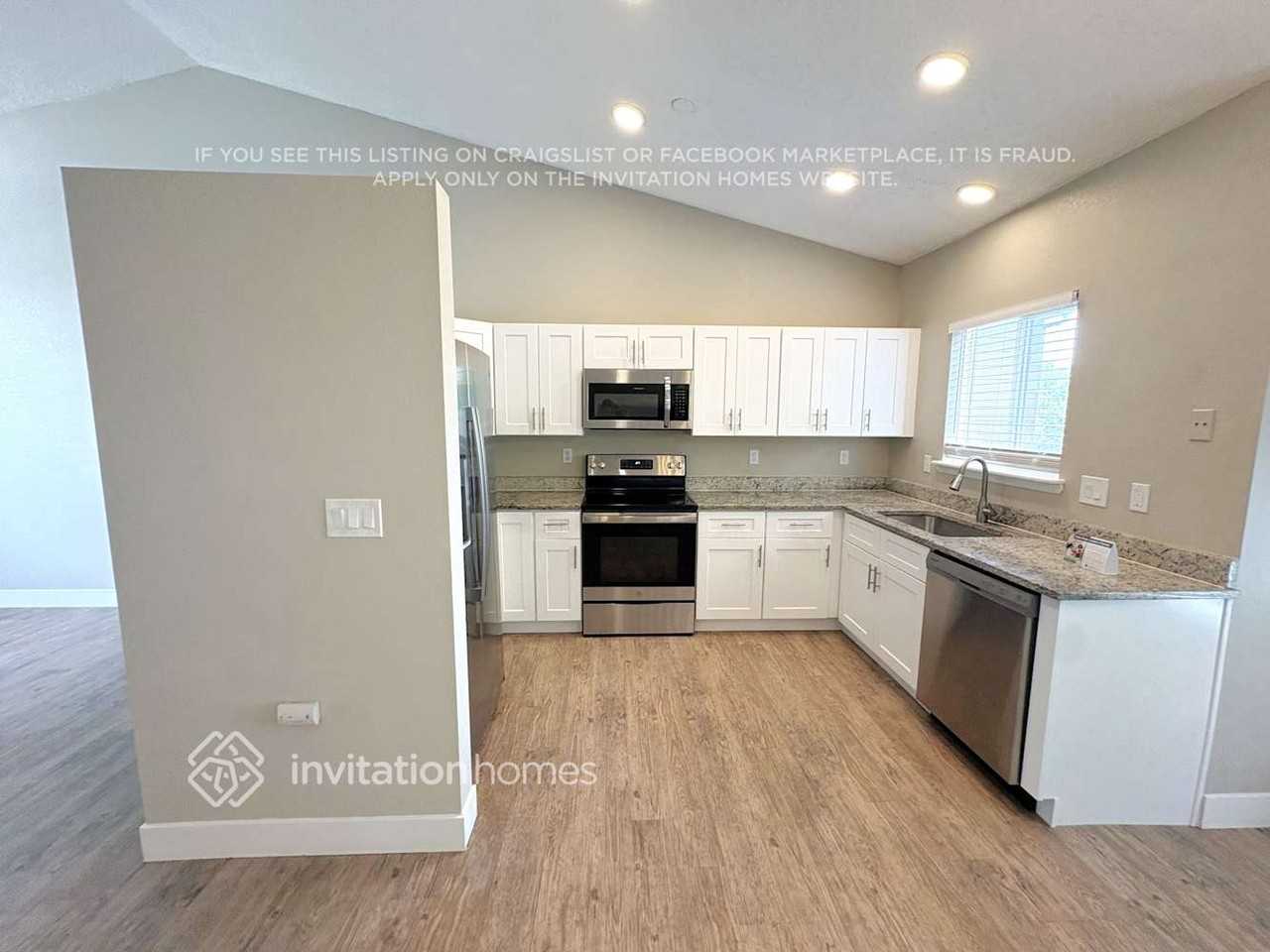 1424 W 132nd Pl - Photo 4 of 13