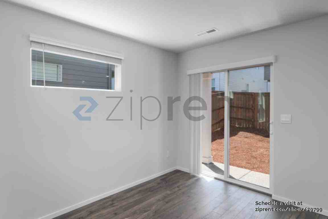 17508 Nw 9th Ave - Photo 4 of 22
