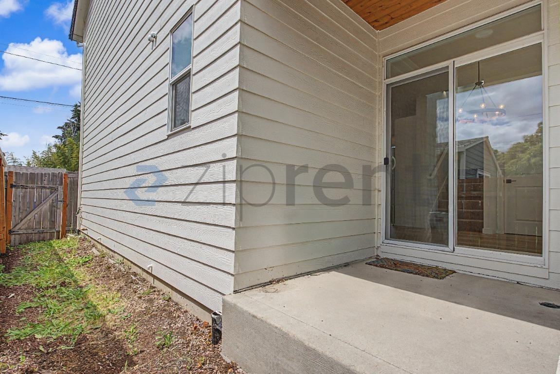 7750 Se 57th Ave - Photo 4 of 16