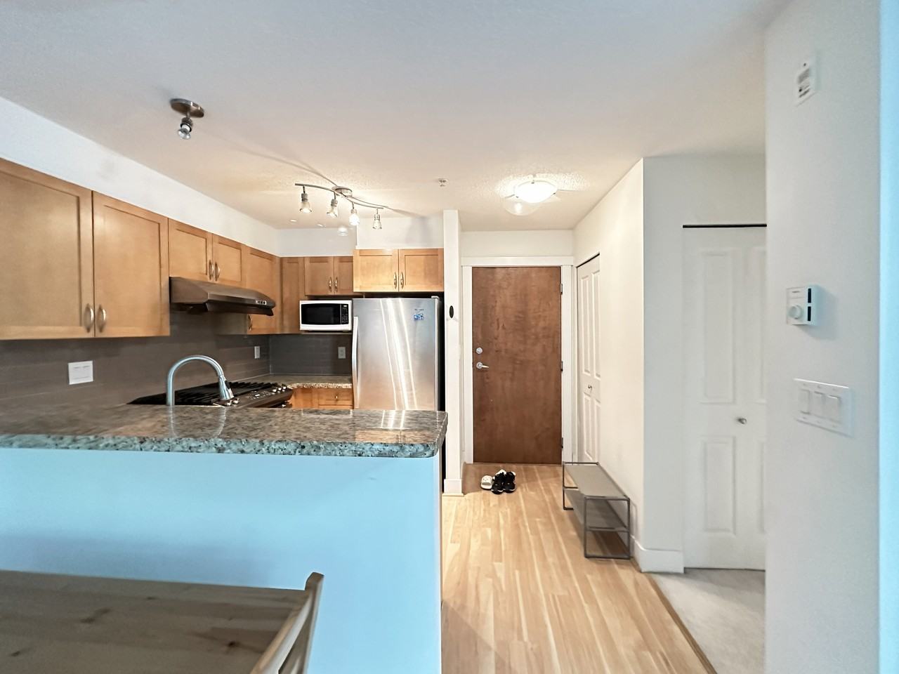2388 Western Parkway - Photo 2 of 15