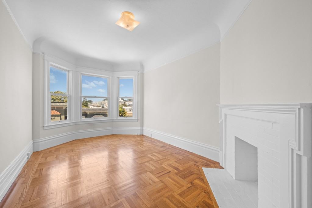 737 Waller St #737 - Photo 3 of 31