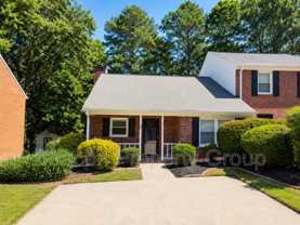 140 Williamsburg Way - Photo 1 of 1