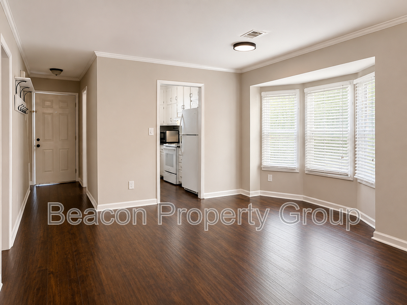 140 Williamsburg Way - Photo 6 of 16