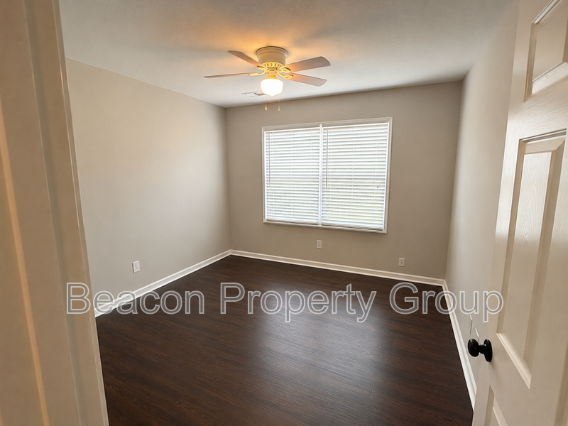 140 Williamsburg Way - Photo 7 of 16