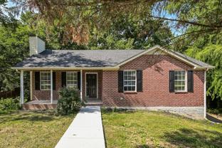1204 Cedarhill Dr - Photo 1 of 1