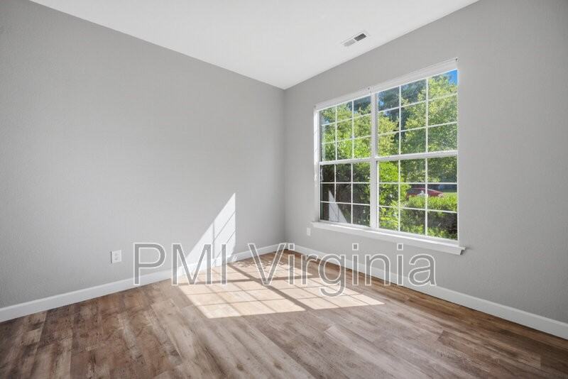 3016 Beaden Dr - Photo 7 of 45