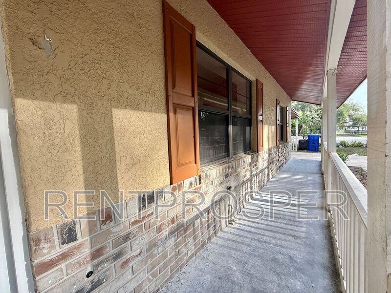 1900 Adair St - Photo 4 of 26