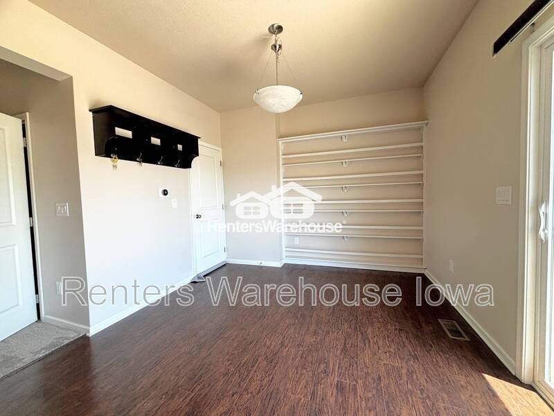 52 Se Booth Ave - Photo 7 of 21