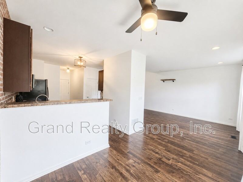 376 S Jade Ln - Photo 6 of 22