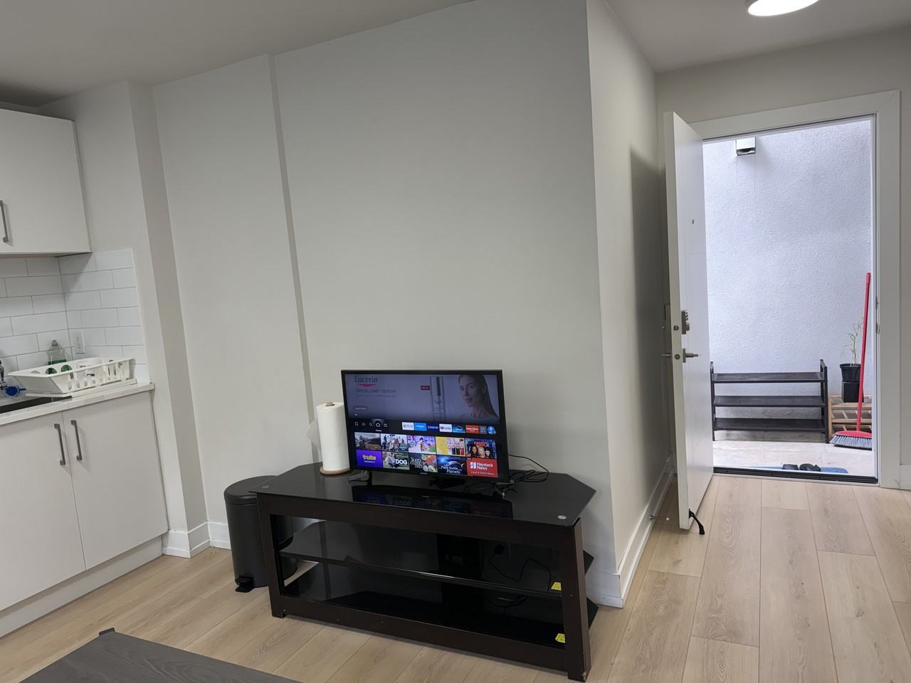 7686 Mary Avenue - Photo 4 of 10