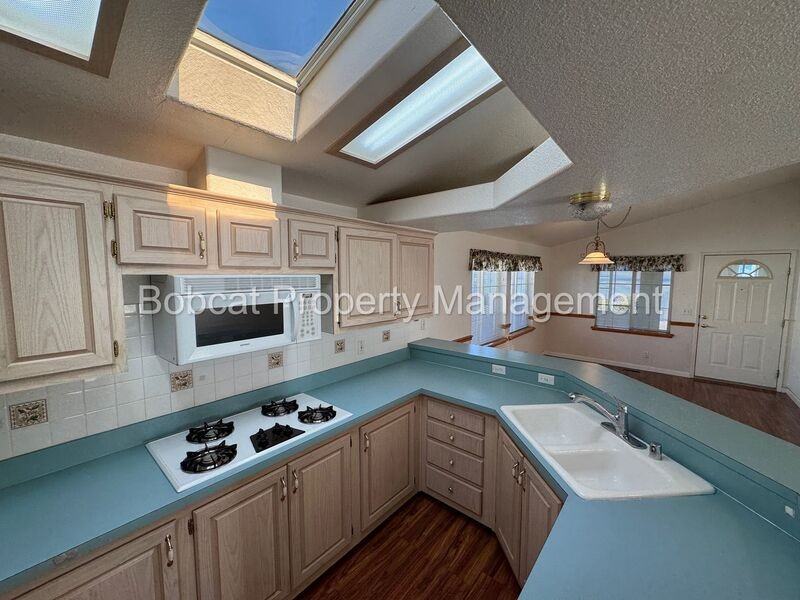 1129 Gambrel Dr - Photo 7 of 22