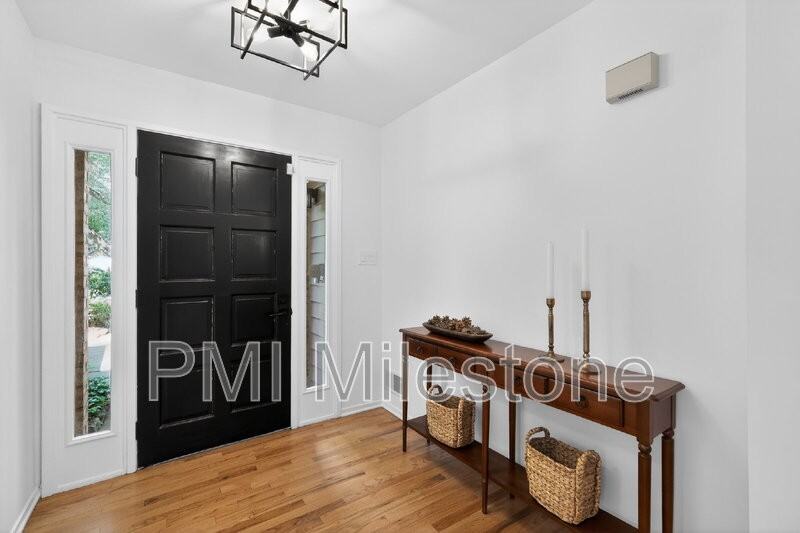 7830 Whiterim Ter - Photo 6 of 31